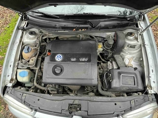 Серый Фольксваген Гольф, объемом двигателя 1.6 л и пробегом 333 тыс. км за 5000 $, фото 7 на Automoto.ua