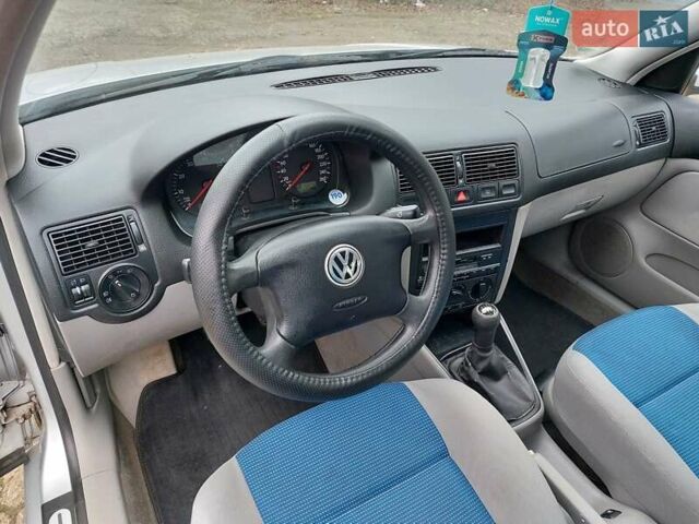 Сірий Фольксваген Гольф, об'ємом двигуна 1.6 л та пробігом 220 тис. км за 3950 $, фото 52 на Automoto.ua