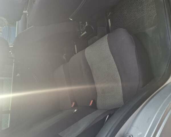 Серый Фольксваген Гольф, объемом двигателя 1.6 л и пробегом 295 тыс. км за 4000 $, фото 6 на Automoto.ua