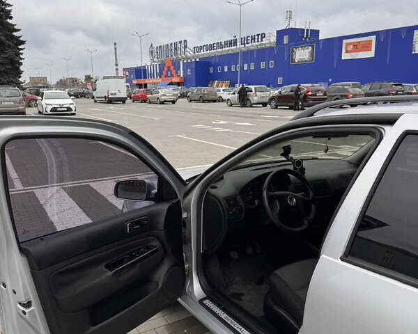 Сірий Фольксваген Гольф, об'ємом двигуна 1.39 л та пробігом 305 тис. км за 3800 $, фото 11 на Automoto.ua