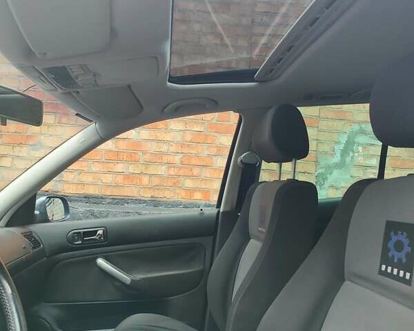 Серый Фольксваген Гольф, объемом двигателя 1.6 л и пробегом 335 тыс. км за 5500 $, фото 7 на Automoto.ua