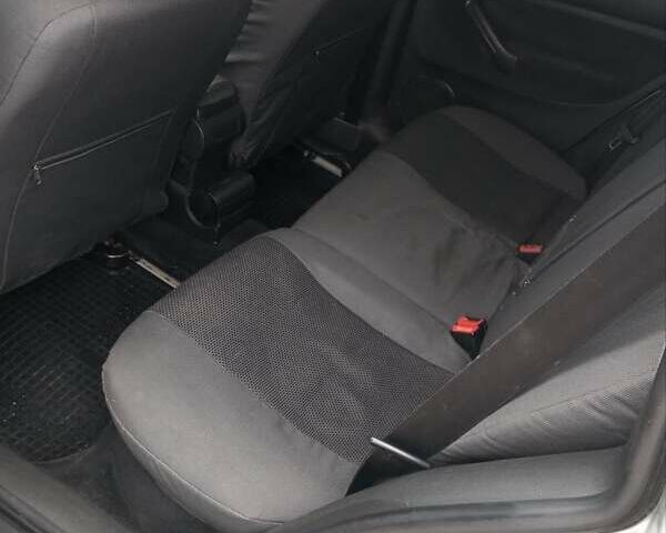 Серый Фольксваген Гольф, объемом двигателя 1.6 л и пробегом 222 тыс. км за 4700 $, фото 23 на Automoto.ua