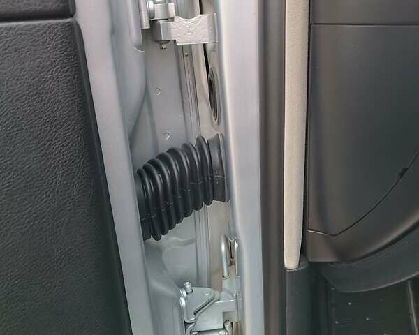 Сірий Фольксваген Гольф, об'ємом двигуна 1.6 л та пробігом 215 тис. км за 5300 $, фото 8 на Automoto.ua