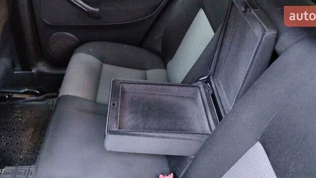 Сірий Фольксваген Гольф, об'ємом двигуна 1.6 л та пробігом 290 тис. км за 4500 $, фото 14 на Automoto.ua