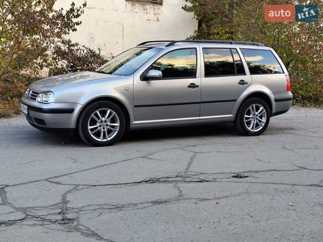 Серый Фольксваген Гольф, объемом двигателя 1.6 л и пробегом 262 тыс. км за 5000 $, фото 14 на Automoto.ua