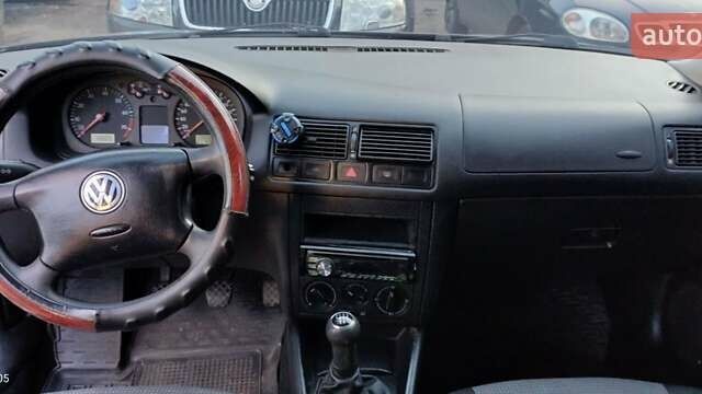 Сірий Фольксваген Гольф, об'ємом двигуна 1.6 л та пробігом 290 тис. км за 4500 $, фото 8 на Automoto.ua