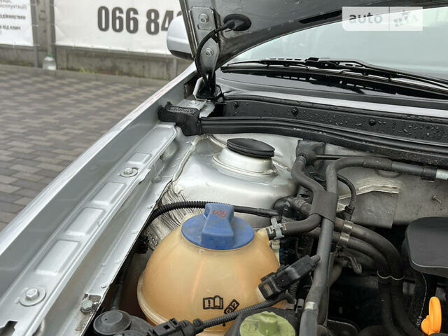 Серый Фольксваген Гольф, объемом двигателя 1.6 л и пробегом 159 тыс. км за 4599 $, фото 25 на Automoto.ua