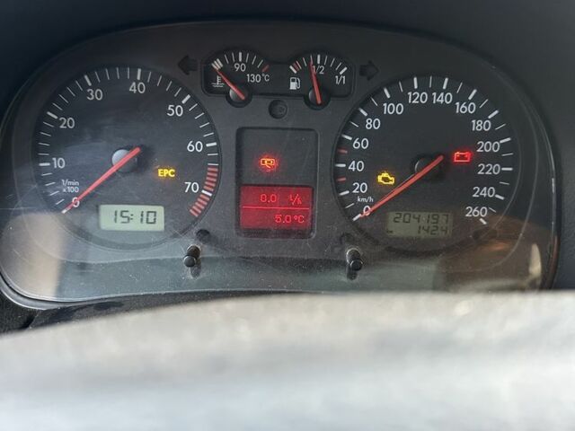 Серый Фольксваген Гольф, объемом двигателя 1.6 л и пробегом 3 тыс. км за 3700 $, фото 7 на Automoto.ua