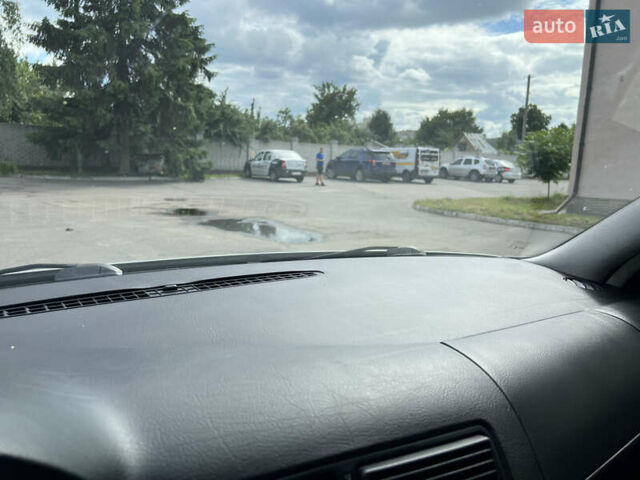 Серый Фольксваген Гольф, объемом двигателя 1.6 л и пробегом 239 тыс. км за 5400 $, фото 17 на Automoto.ua