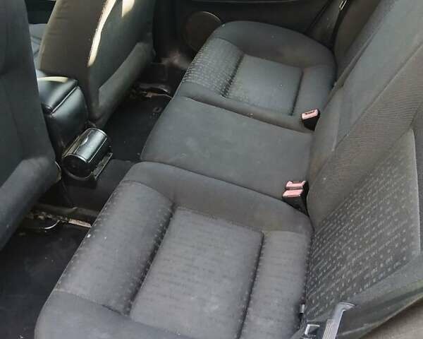 Серый Фольксваген Гольф, объемом двигателя 1.9 л и пробегом 400 тыс. км за 3600 $, фото 7 на Automoto.ua