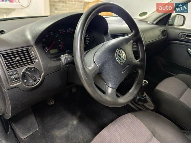 Серый Фольксваген Гольф, объемом двигателя 1.6 л и пробегом 262 тыс. км за 5000 $, фото 64 на Automoto.ua