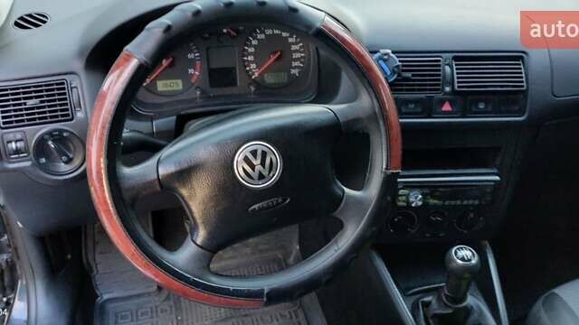 Сірий Фольксваген Гольф, об'ємом двигуна 1.6 л та пробігом 290 тис. км за 4500 $, фото 9 на Automoto.ua