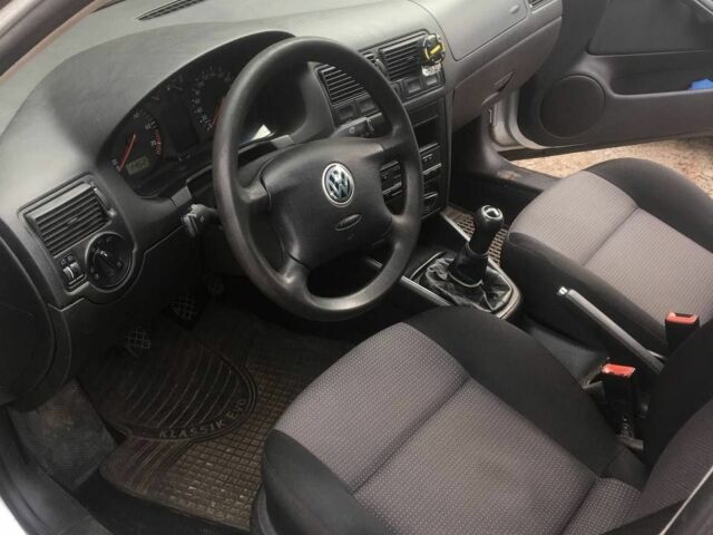 Сірий Фольксваген Гольф, об'ємом двигуна 1.6 л та пробігом 250 тис. км за 4300 $, фото 1 на Automoto.ua