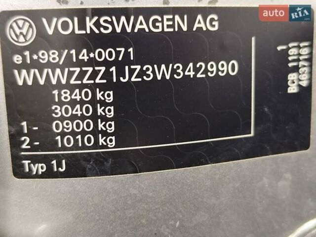 Серый Фольксваген Гольф, объемом двигателя 1.6 л и пробегом 262 тыс. км за 5000 $, фото 59 на Automoto.ua