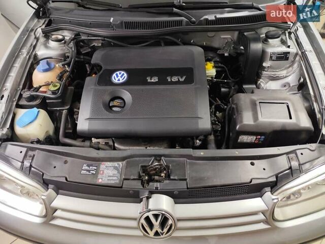 Серый Фольксваген Гольф, объемом двигателя 1.6 л и пробегом 262 тыс. км за 5000 $, фото 54 на Automoto.ua