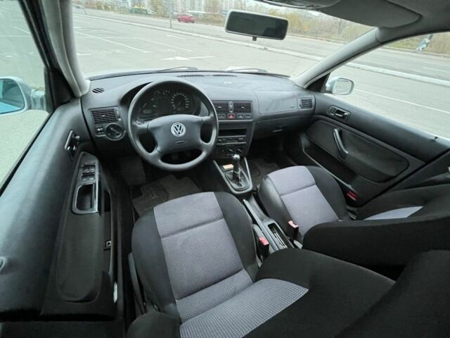 Сірий Фольксваген Гольф, об'ємом двигуна 1.9 л та пробігом 315 тис. км за 2000 $, фото 13 на Automoto.ua