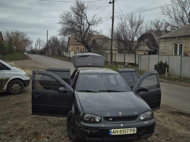 Серый Фольксваген Гольф, объемом двигателя 2 л и пробегом 347 тыс. км за 4748 $, фото 2 на Automoto.ua