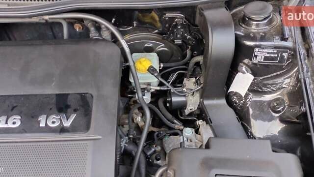 Сірий Фольксваген Гольф, об'ємом двигуна 1.6 л та пробігом 290 тис. км за 4500 $, фото 23 на Automoto.ua