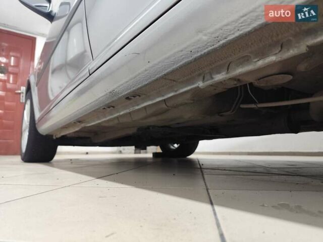 Серый Фольксваген Гольф, объемом двигателя 1.6 л и пробегом 262 тыс. км за 5000 $, фото 72 на Automoto.ua