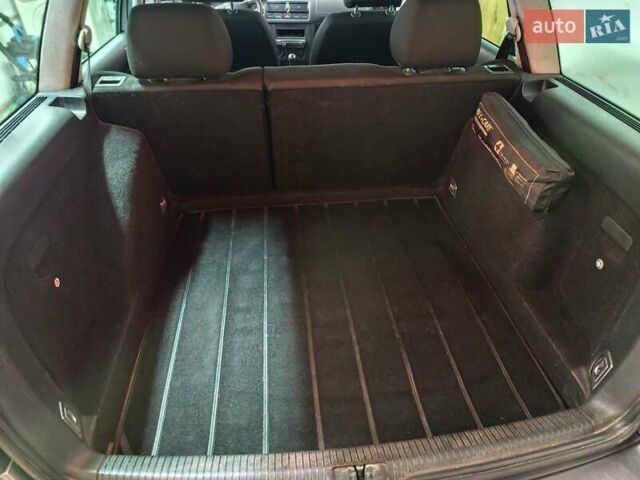 Серый Фольксваген Гольф, объемом двигателя 1.6 л и пробегом 262 тыс. км за 5000 $, фото 79 на Automoto.ua