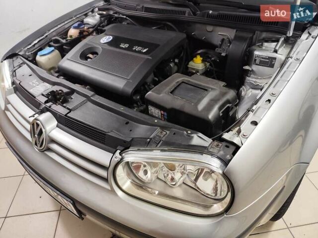 Серый Фольксваген Гольф, объемом двигателя 1.6 л и пробегом 262 тыс. км за 5000 $, фото 55 на Automoto.ua