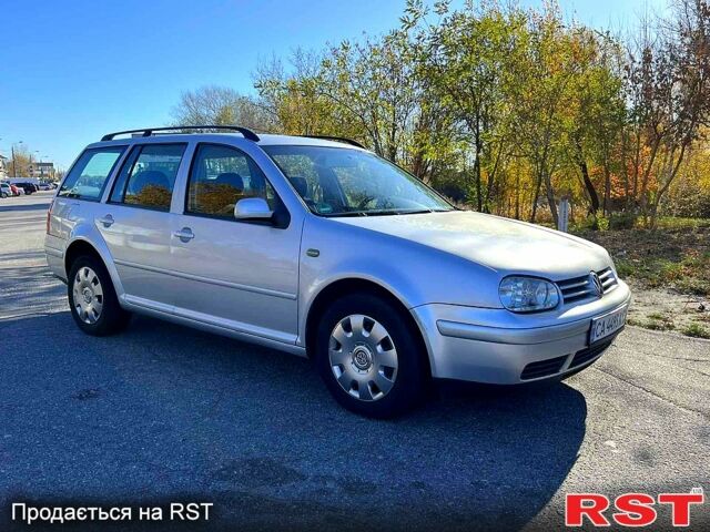 Серый Фольксваген Гольф, объемом двигателя 1.6 л и пробегом 211 тыс. км за 4200 $, фото 1 на Automoto.ua