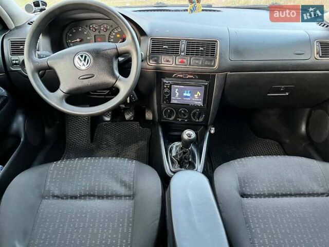 Сірий Фольксваген Гольф, об'ємом двигуна 1.6 л та пробігом 262 тис. км за 3600 $, фото 9 на Automoto.ua
