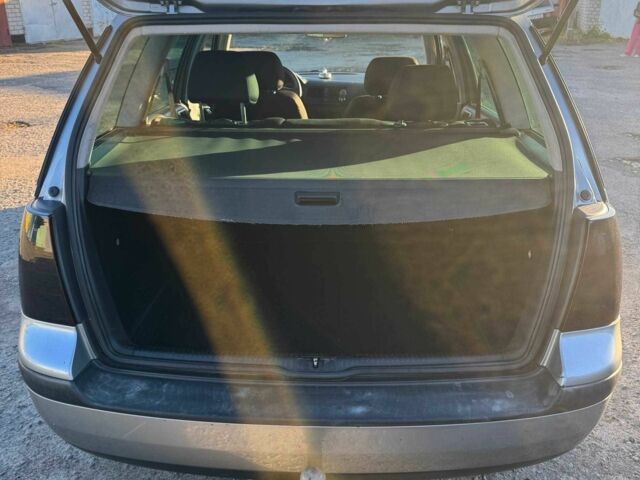 Серый Фольксваген Гольф, объемом двигателя 1.6 л и пробегом 226 тыс. км за 4000 $, фото 11 на Automoto.ua