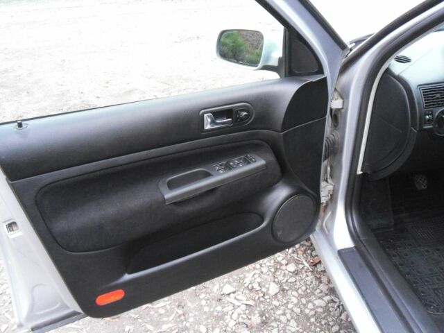 Сірий Фольксваген Гольф, об'ємом двигуна 1.6 л та пробігом 200 тис. км за 3500 $, фото 22 на Automoto.ua