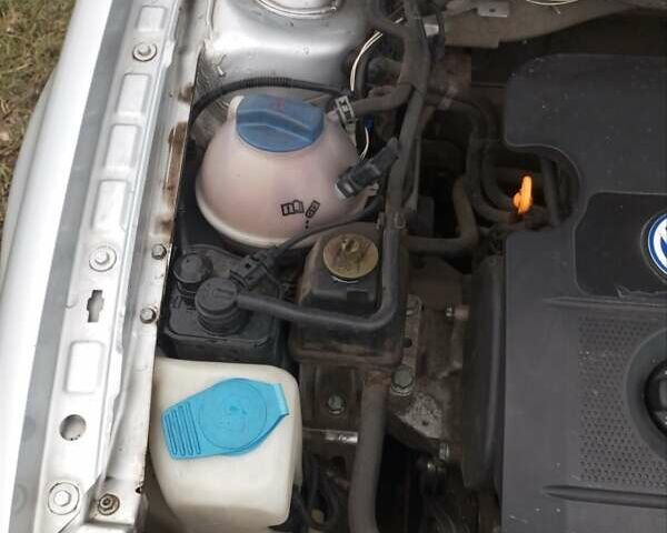 Серый Фольксваген Гольф, объемом двигателя 1.6 л и пробегом 222 тыс. км за 4700 $, фото 11 на Automoto.ua