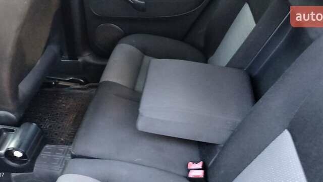 Сірий Фольксваген Гольф, об'ємом двигуна 1.6 л та пробігом 290 тис. км за 4500 $, фото 13 на Automoto.ua