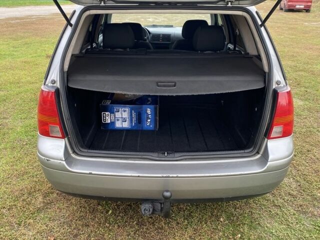 Сірий Фольксваген Гольф, об'ємом двигуна 1.6 л та пробігом 253 тис. км за 4150 $, фото 6 на Automoto.ua