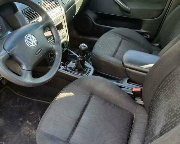 Серый Фольксваген Гольф, объемом двигателя 1.9 л и пробегом 400 тыс. км за 4200 $, фото 3 на Automoto.ua