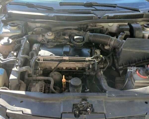 Серый Фольксваген Гольф, объемом двигателя 1.9 л и пробегом 400 тыс. км за 4200 $, фото 5 на Automoto.ua