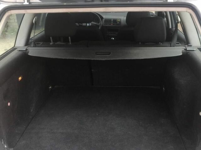 Сірий Фольксваген Гольф, об'ємом двигуна 1.6 л та пробігом 250 тис. км за 4300 $, фото 3 на Automoto.ua