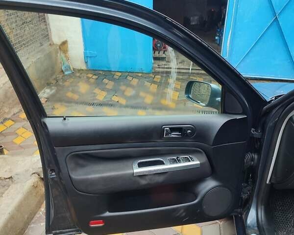 Серый Фольксваген Гольф, объемом двигателя 1.6 л и пробегом 335 тыс. км за 5500 $, фото 10 на Automoto.ua