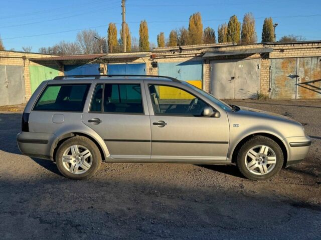 Серый Фольксваген Гольф, объемом двигателя 1.6 л и пробегом 226 тыс. км за 4000 $, фото 3 на Automoto.ua