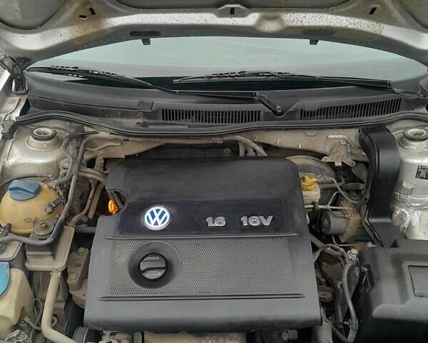 Серый Фольксваген Гольф, объемом двигателя 1.6 л и пробегом 200 тыс. км за 3500 $, фото 7 на Automoto.ua