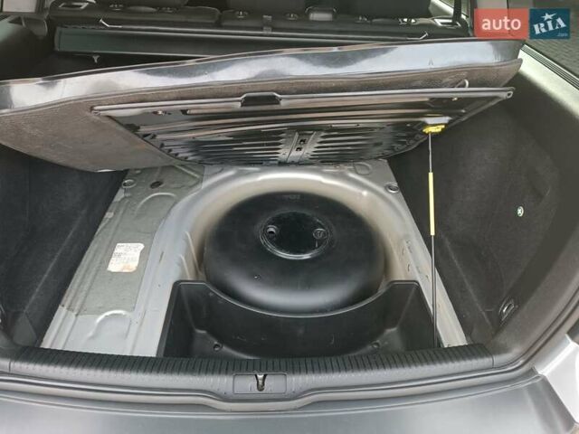 Сірий Фольксваген Гольф, об'ємом двигуна 1.6 л та пробігом 215 тис. км за 5300 $, фото 6 на Automoto.ua