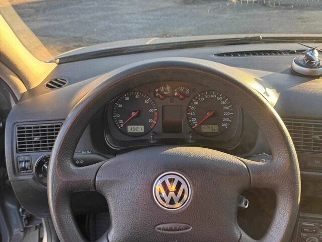 Серый Фольксваген Гольф, объемом двигателя 1.6 л и пробегом 226 тыс. км за 4000 $, фото 13 на Automoto.ua