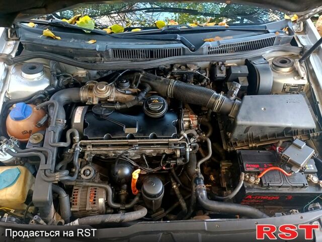 Серый Фольксваген Гольф, объемом двигателя 1.9 л и пробегом 323 тыс. км за 3700 $, фото 3 на Automoto.ua