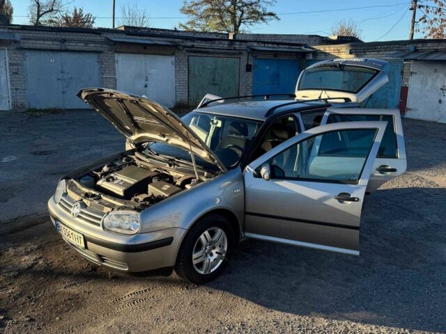 Серый Фольксваген Гольф, объемом двигателя 1.6 л и пробегом 226 тыс. км за 4000 $, фото 16 на Automoto.ua