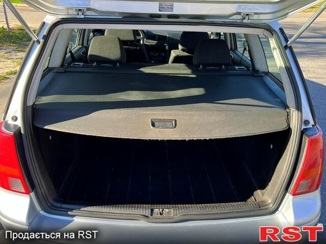 Серый Фольксваген Гольф, объемом двигателя 1.6 л и пробегом 211 тыс. км за 4200 $, фото 8 на Automoto.ua