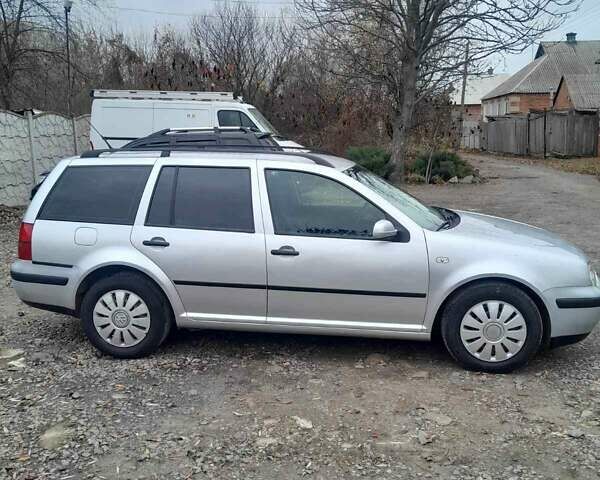 Серый Фольксваген Гольф, объемом двигателя 1.6 л и пробегом 200 тыс. км за 3500 $, фото 13 на Automoto.ua