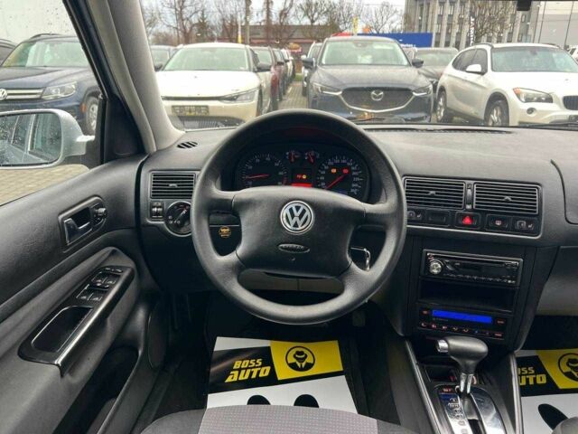 Серый Фольксваген Гольф, объемом двигателя 1.6 л и пробегом 188 тыс. км за 5200 $, фото 8 на Automoto.ua