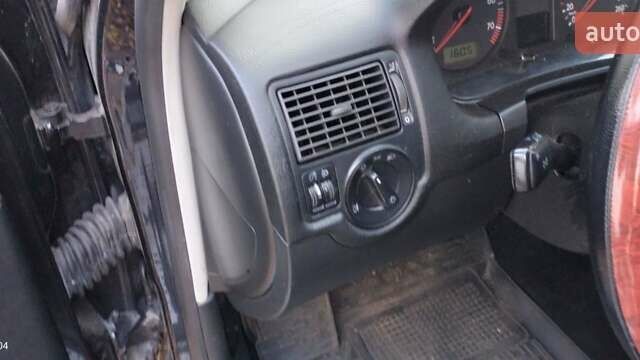 Сірий Фольксваген Гольф, об'ємом двигуна 1.6 л та пробігом 290 тис. км за 4500 $, фото 12 на Automoto.ua