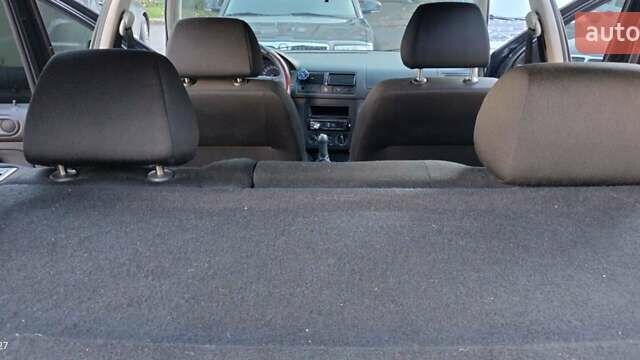 Сірий Фольксваген Гольф, об'ємом двигуна 1.6 л та пробігом 290 тис. км за 4500 $, фото 28 на Automoto.ua