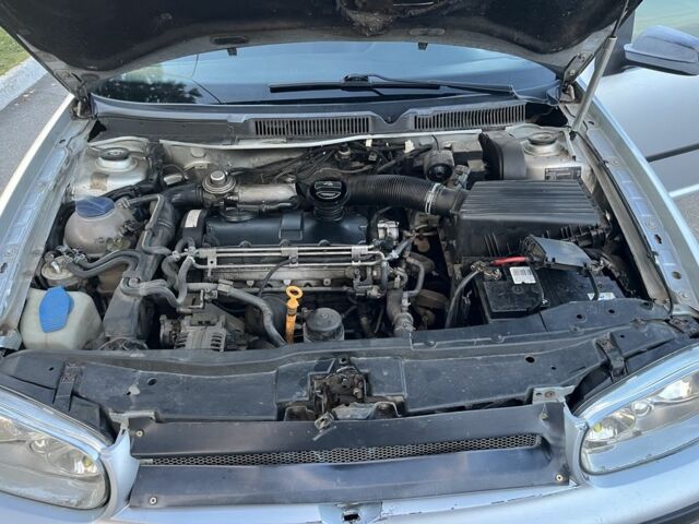 Серый Фольксваген Гольф, объемом двигателя 1.9 л и пробегом 400 тыс. км за 1500 $, фото 5 на Automoto.ua