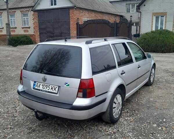 Серый Фольксваген Гольф, объемом двигателя 1.6 л и пробегом 200 тыс. км за 3500 $, фото 2 на Automoto.ua