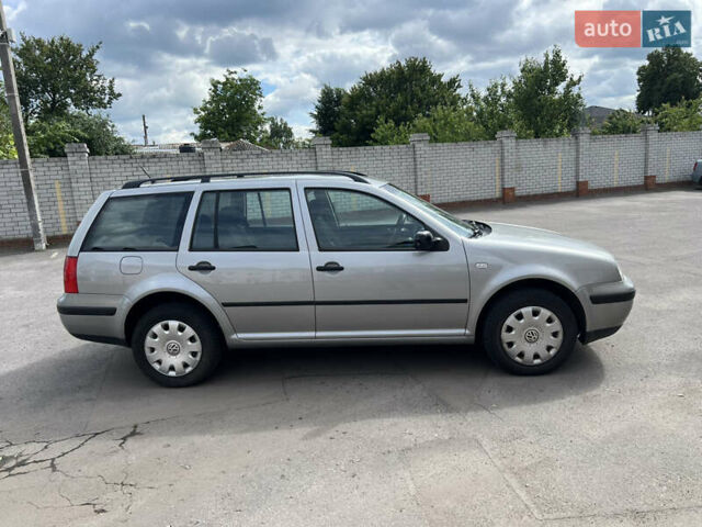 Серый Фольксваген Гольф, объемом двигателя 1.6 л и пробегом 239 тыс. км за 5400 $, фото 6 на Automoto.ua